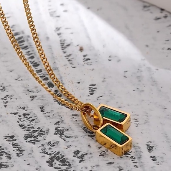 𝅺❗️restocked❗️new Emerald Green Gemstone 18K Gold Plated Necklace - Picture 1 of 16
